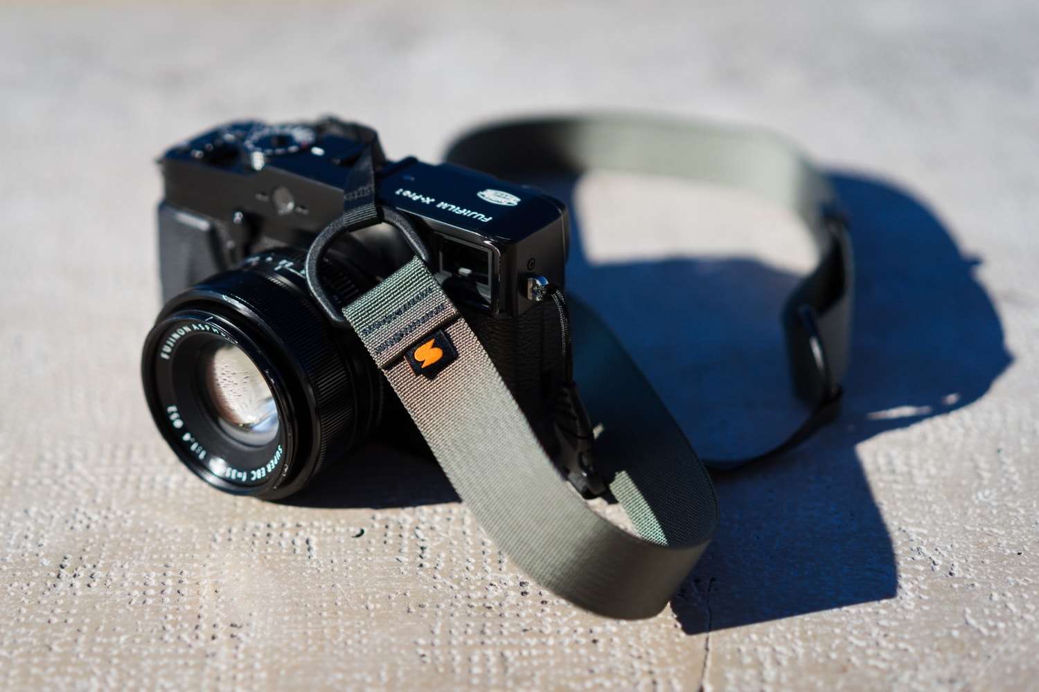 Simplr M1a Mirrorless Camera Strap Review at fujixpassion.com