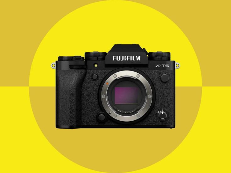 Wired reviews the Fujifilm X-T5